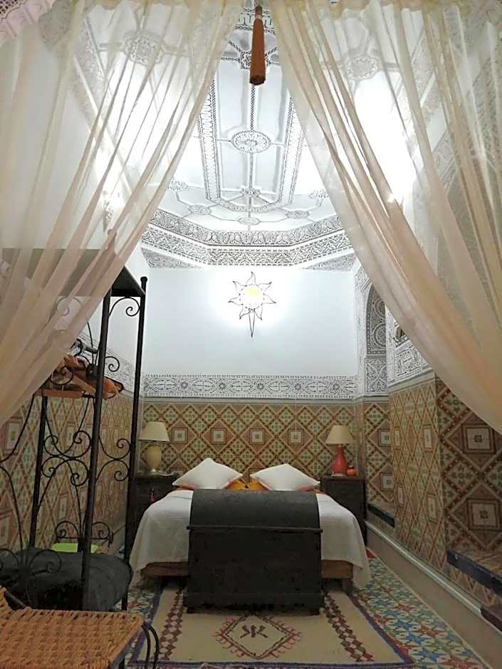 Dar Sarah-Mouassine-Marrakech, Riad authentique idéalement situé