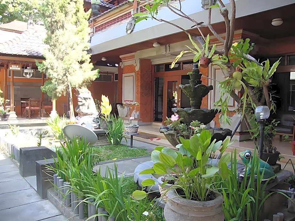 Hotel O Ratu