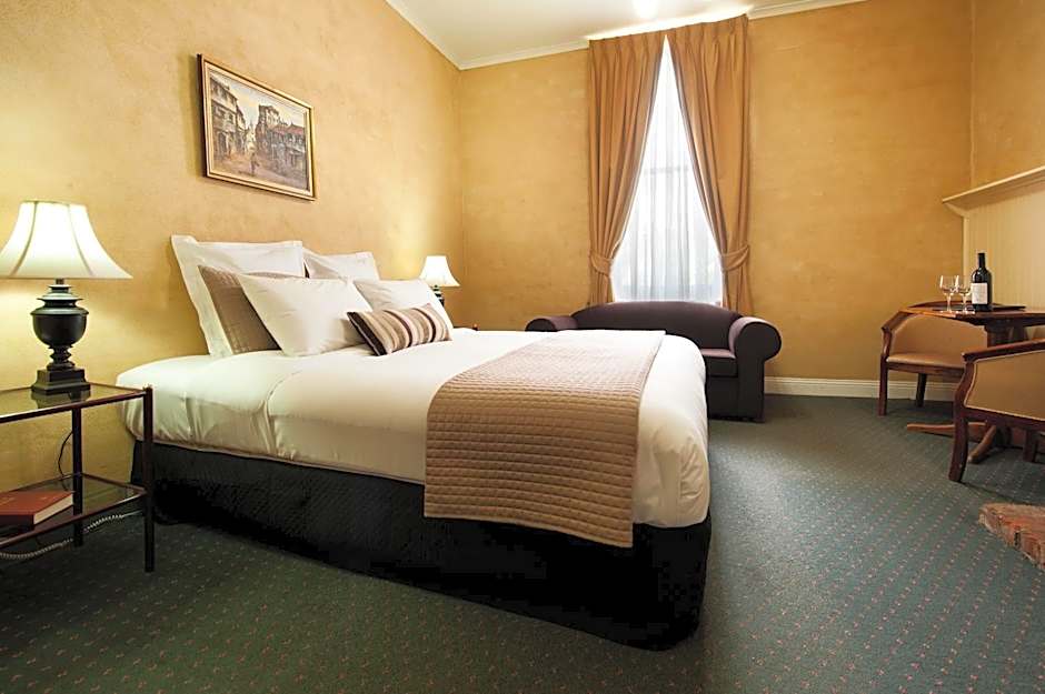 Central Springs Inn