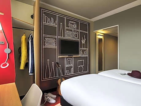 Superior Room with Two Twin Beds