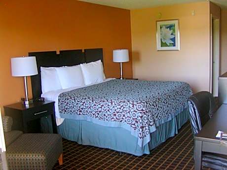 King Room - Disability Access - Non-Smoking