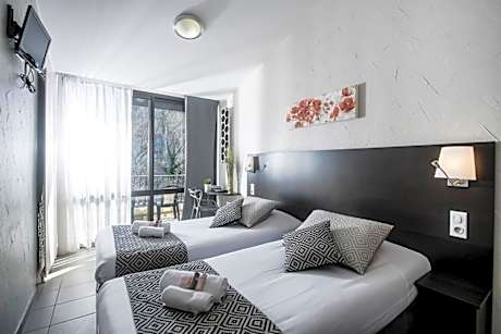 Small Double or Twin Room
