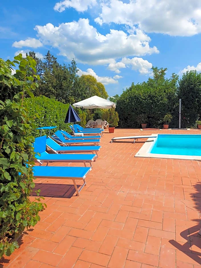 Appartamento con piscina e tennis