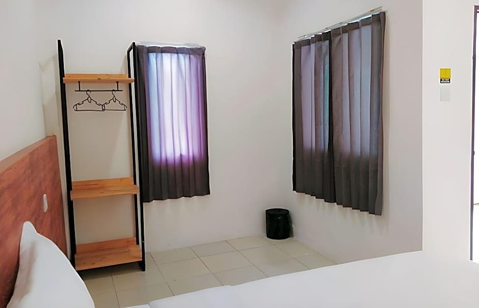 HER MANDIRI GUEST HOUSE