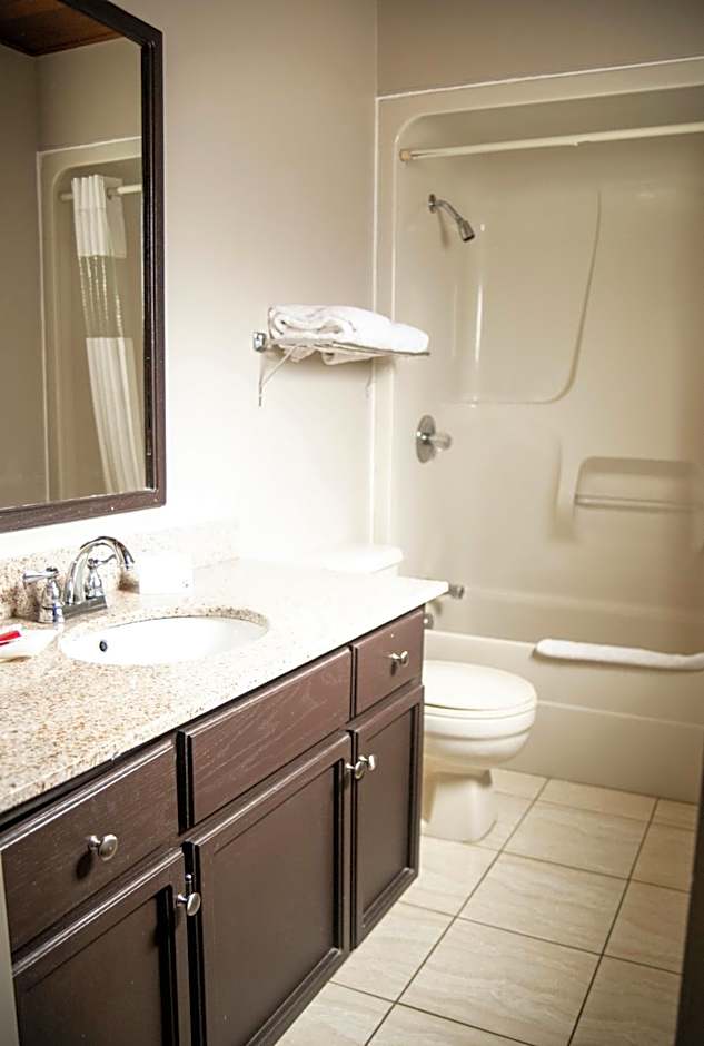 Ramada by Wyndham Quesnel