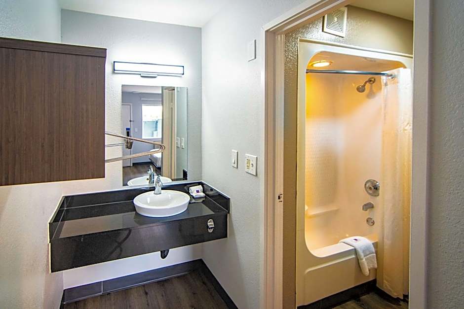 Motel 6-Kissimmee, FL - Orlando