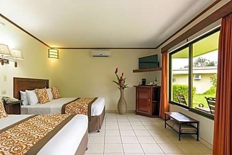 Standard Double Room with Garden View