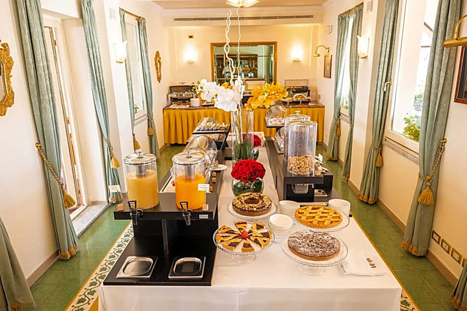 Hotel Mecenate Palace