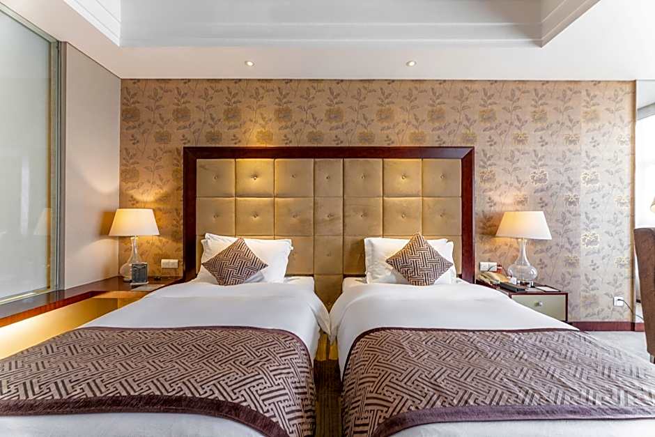 XinHua JianGuo Hotel