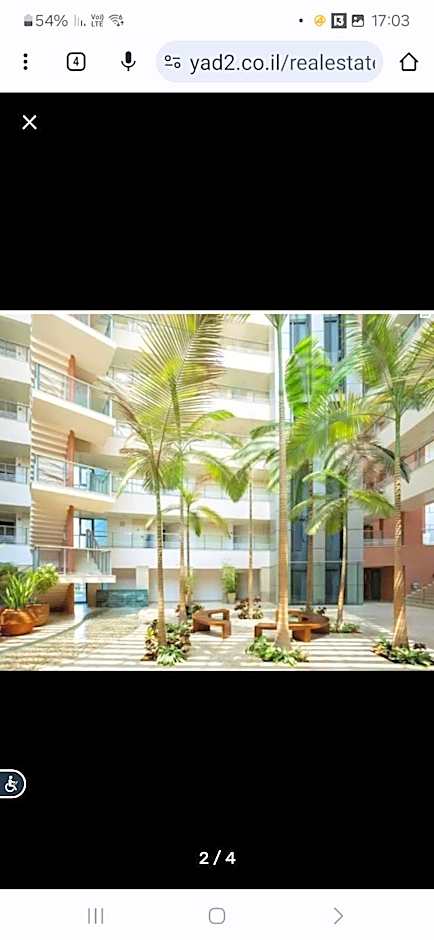 סטודיו עם נוף לים