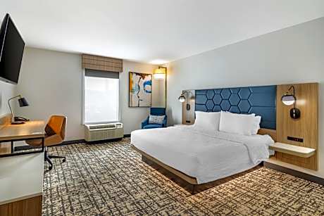 King Room - Hearing Access/Non-Smoking