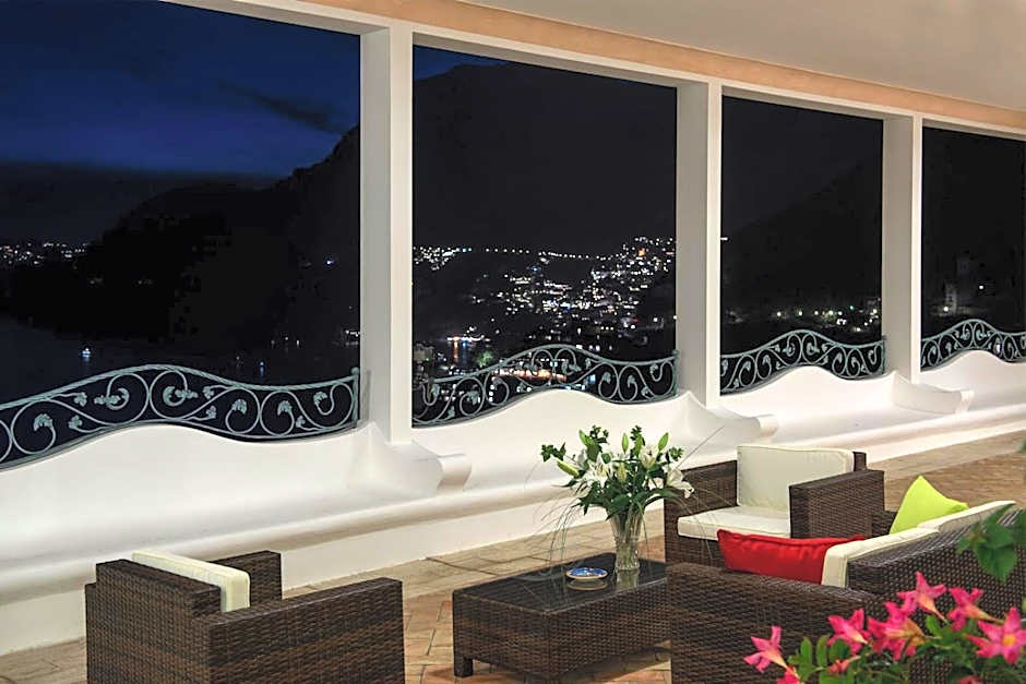 Villa Santa Chiara Positano Suites