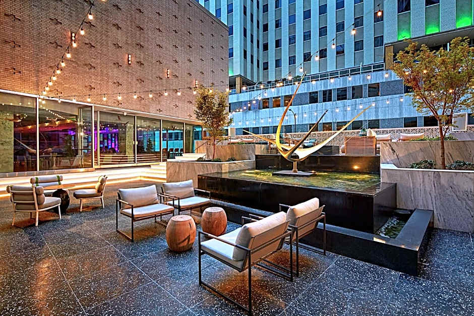The Statler Dallas, Curio Collection By Hilton