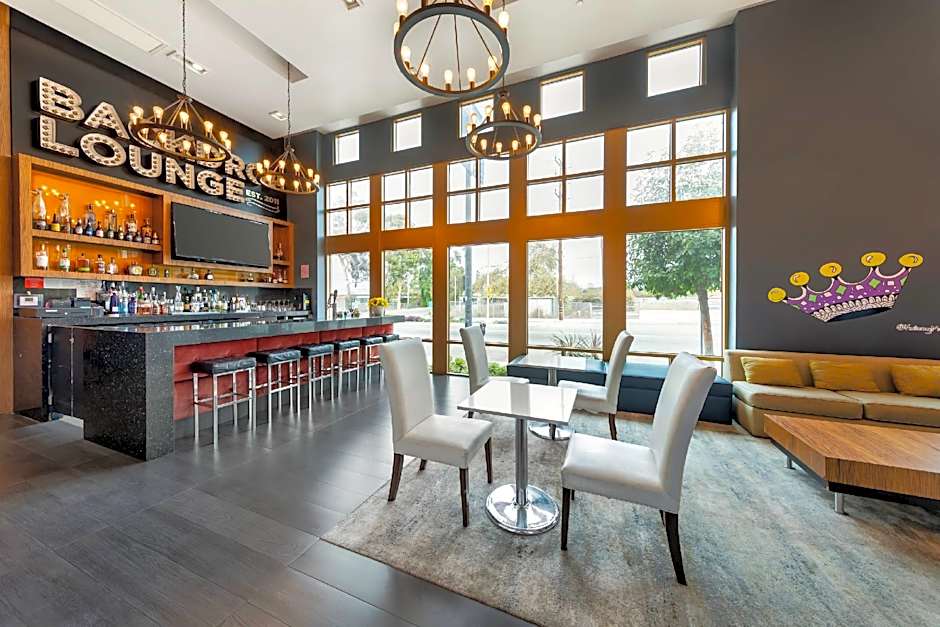 BLVD Hotel and Studios Universal-Hollywood, an Ascend Collection Hotel