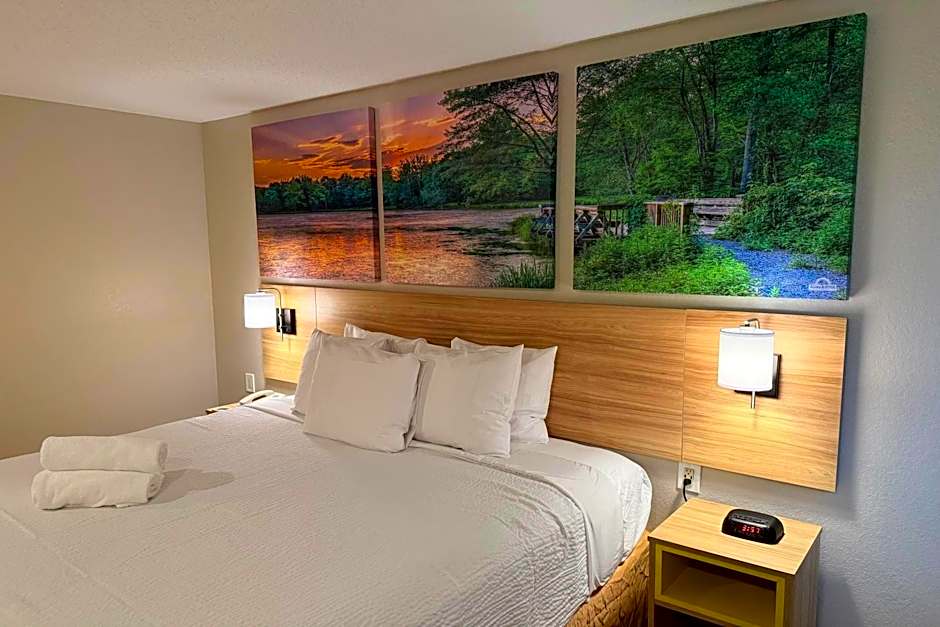 Days Inn by Wyndham Torrington