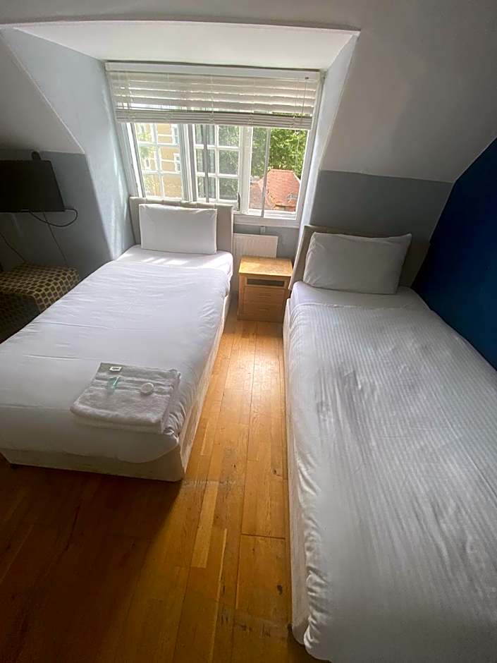 Zdjęcie 1 z 6 — Standard 2 Beds