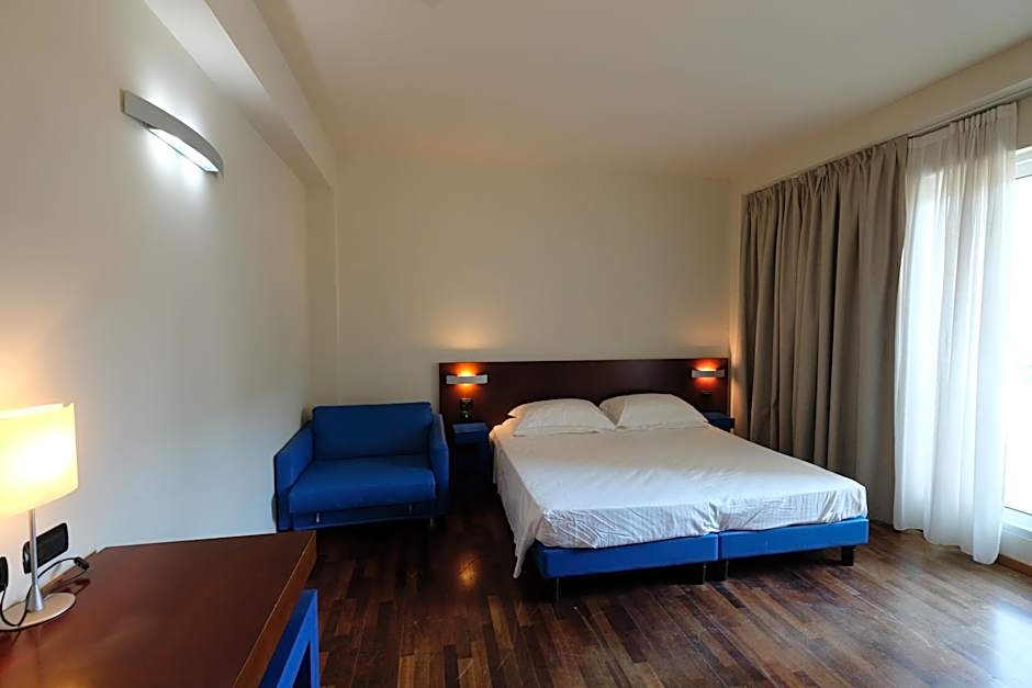 Hotel Balance