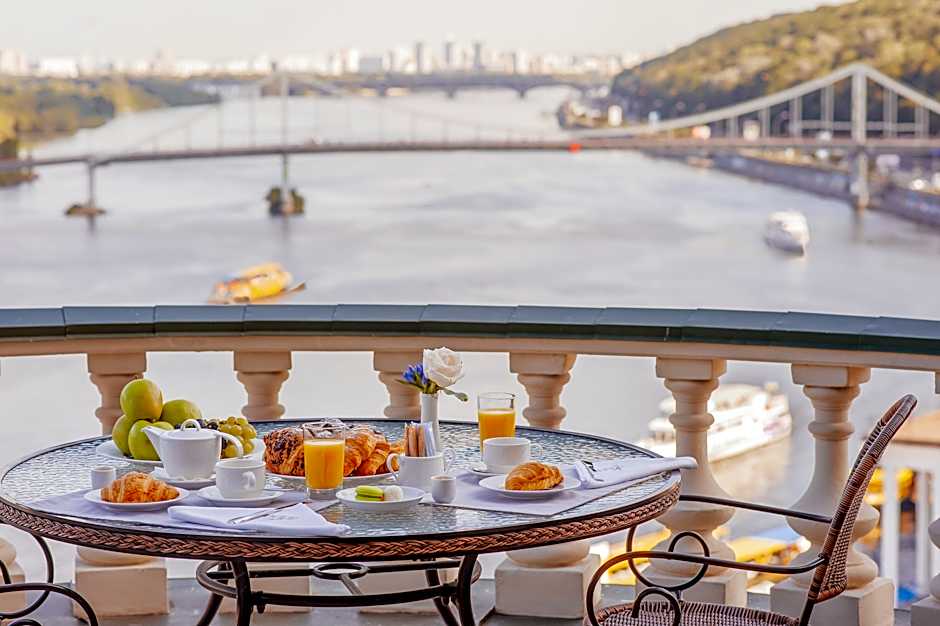 Fairmont Grand Hotel Kyiv