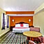 OYO Hotel Downtown Peoria IL I-74