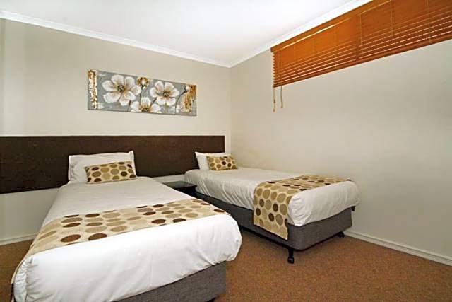 Mandurah Motel and Apartments