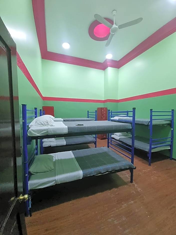 Foto 1 de 18 de Bed in 6-Bed Mixed Dormitory Room