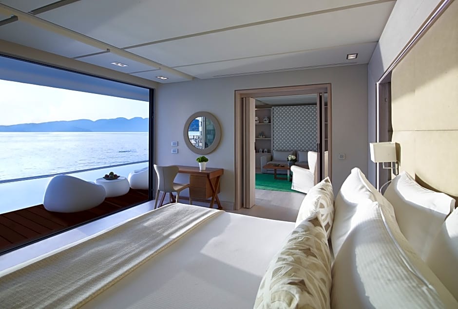 Elounda Beach Hotel & Villas, a Member of the Leading Hotels of the Wo