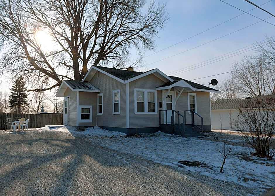 East Side Motel & Cabins