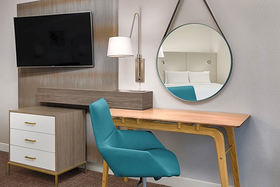 Crowne Plaza Atlanta Perimeter at Ravinia By IHG