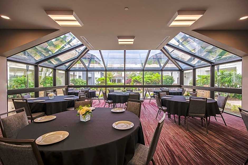 Courtyard by Marriott Lincroft Red Bank