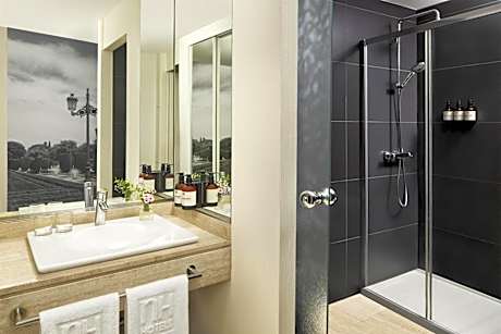 Standard Room with View (2 adults)