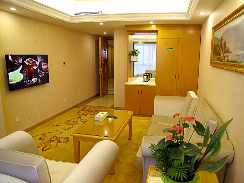 Vienna International Hotel Meizhou Spindle Bridge Branch