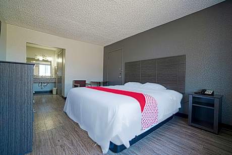 King Bed Accessible