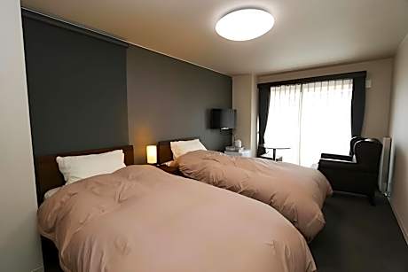 Twin Room with Shared Bathroom