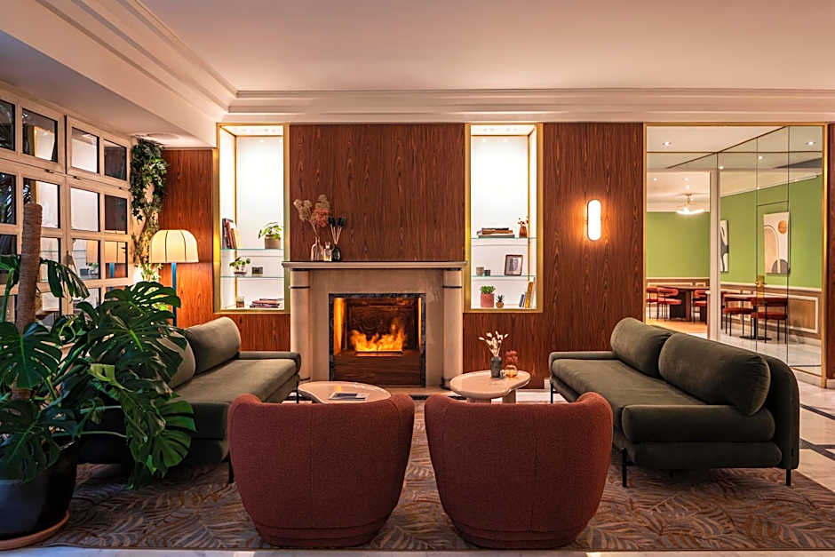 Royal Garden Champs Elysees