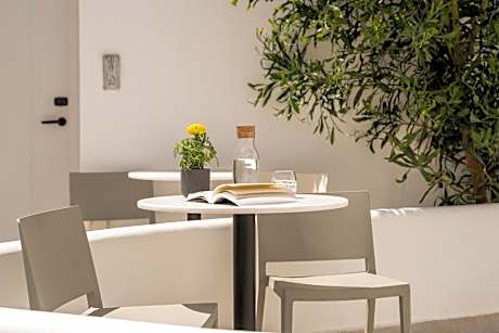 Superior Room with Caldera View