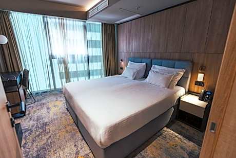 Corner Suite