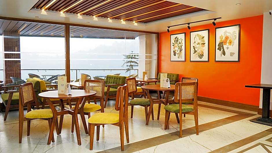 Hotel M & Resort