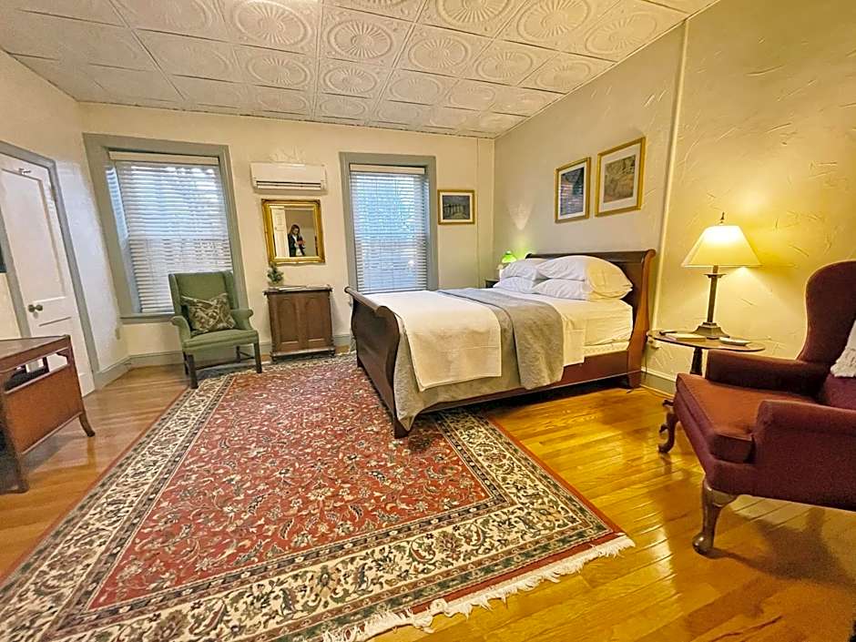 James Buchanan Hotel, Trademark Collection by Wyndham