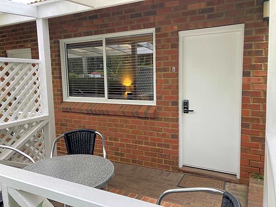 Edge Of The Forest Motel