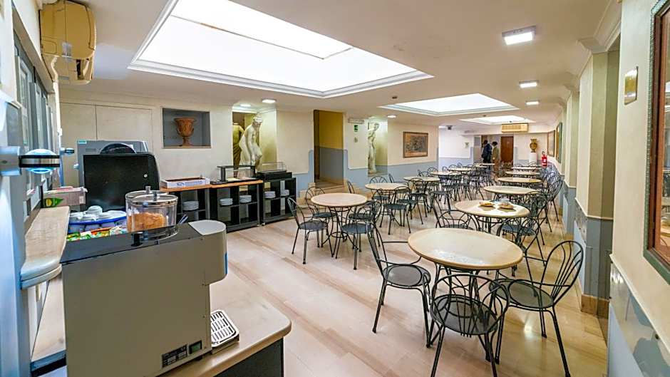 HOTEL CENTER 2