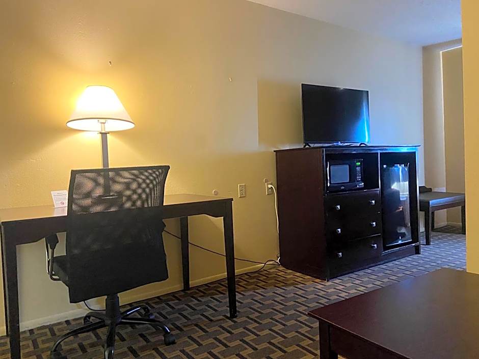 Super 8 by Wyndham Lebanon