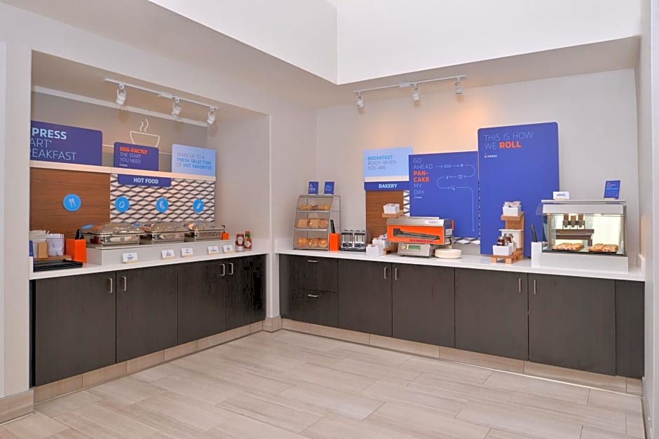 Holiday Inn Express Stockton Southeast By IHG