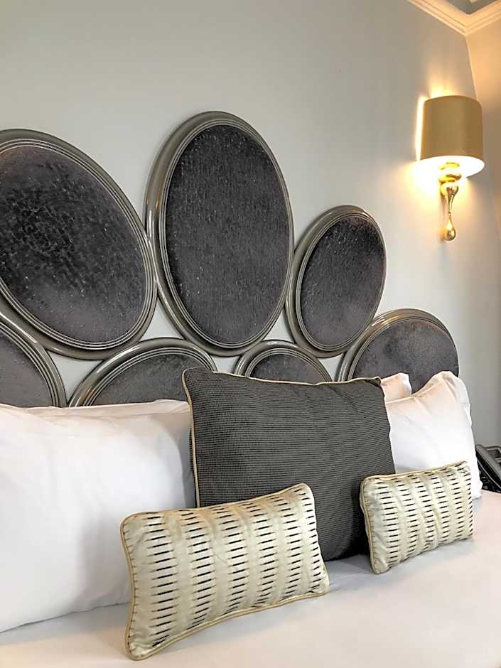 Hotel Lumen Paris Louvre