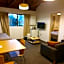 The Hobbit Motorlodge