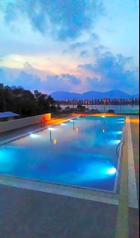 Marina Height Seaview Resort, Teluk Batik, Lumut