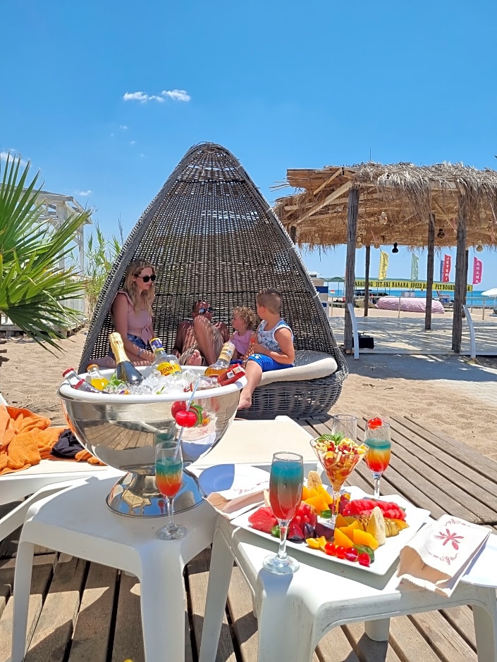 J'Adore Deluxe Hotel & Spa