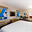 Holiday Inn Express & Suites Sacramento NE Cal Expo By IHG