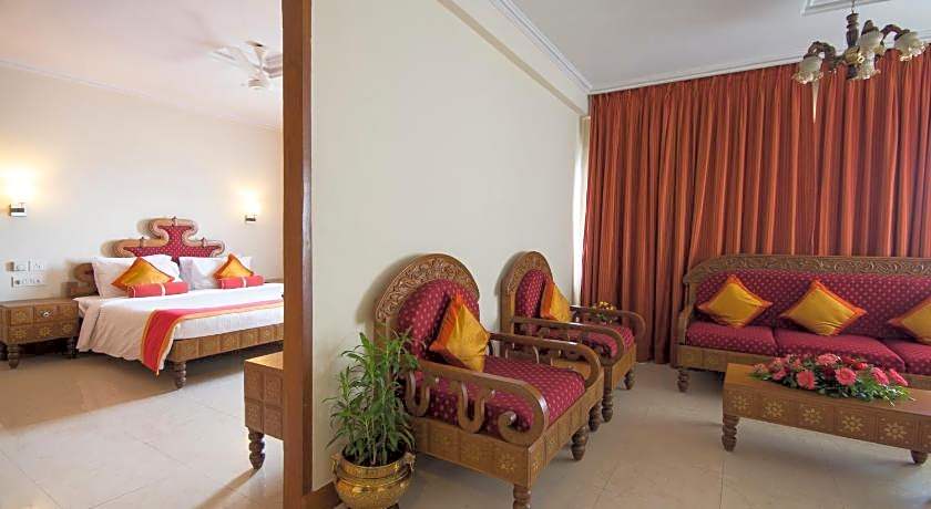 Dolphin Hotel
