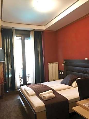 Suite with Pool View