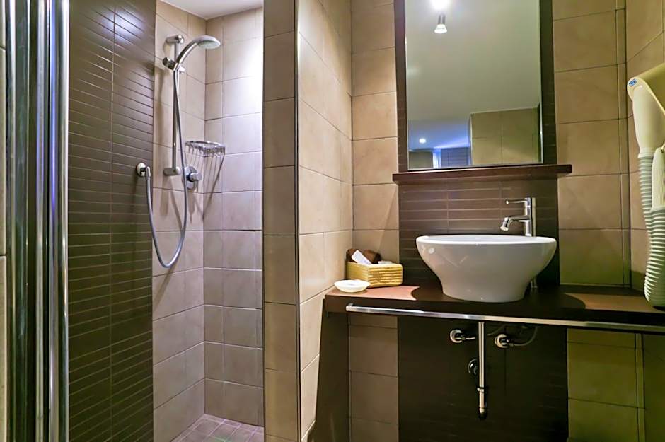 Hotel Thea